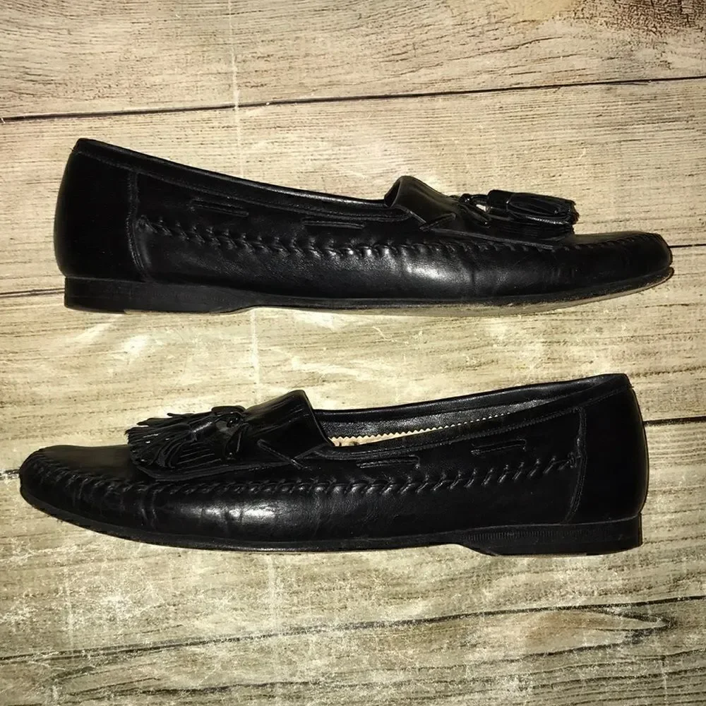 Santoni Black Leather Loafers Tassel Detail